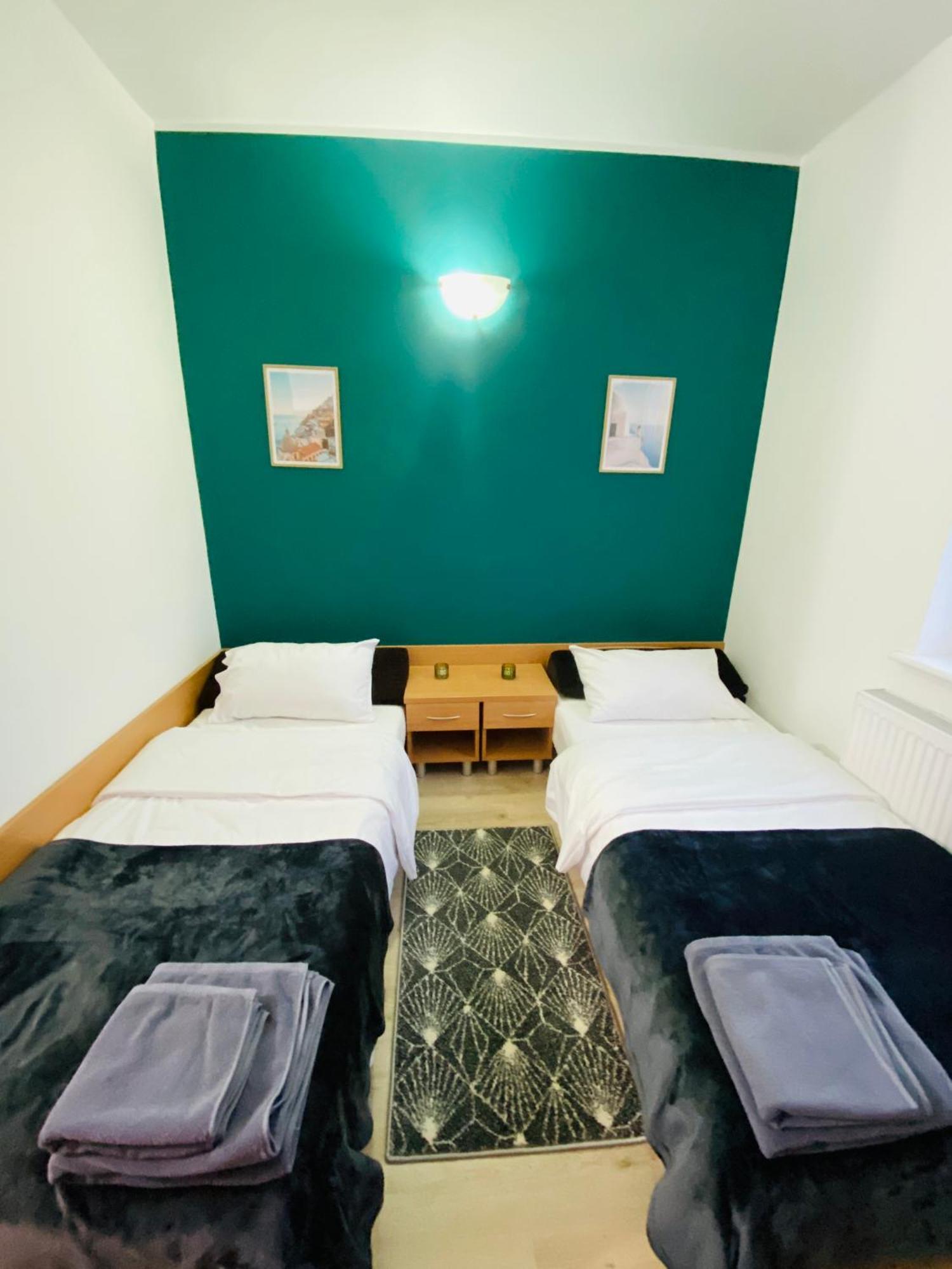 Hotel Milo - Noclegi Бартошице Экстерьер фото